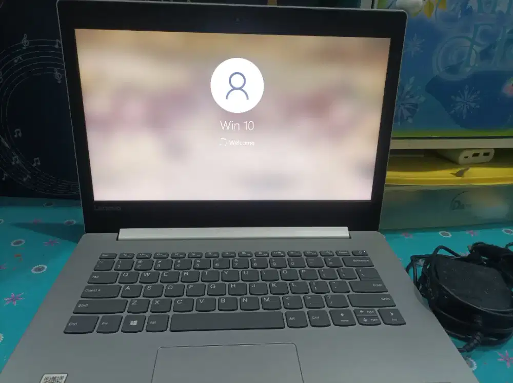 Di jual Laptop LENOVO  ( IDEAPAD 320 )