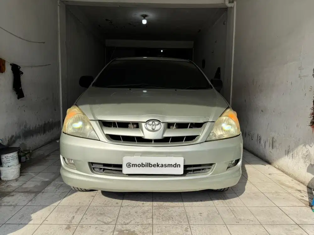 75 Juta Toyota Kijang Innova 2.0 G Bensin Matic 2005 Silver 1 Nama