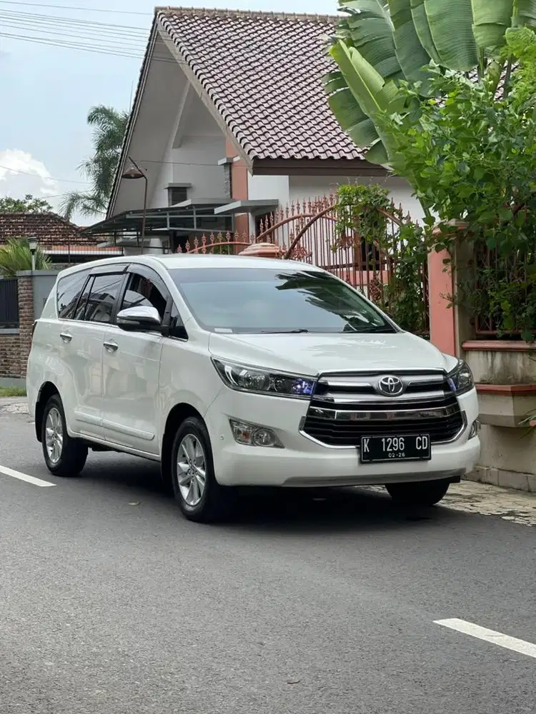 Innova Reborn V 2.4 mt 2015/2016