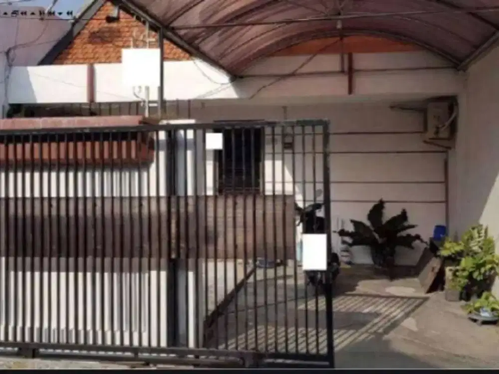 Rumah Simpang Darmo permai Selatan listrik 2200watt Strategis