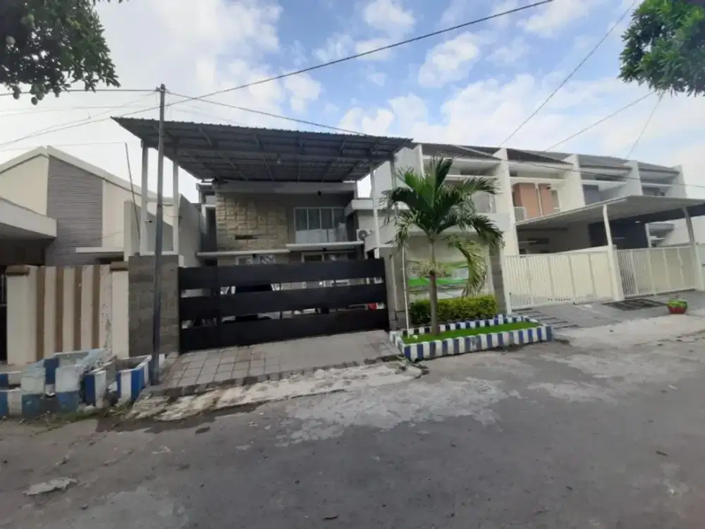 RUMAH nyaman siap huni di PALEM UTARA Hadap Selatan Listrik 2200watt Strategis