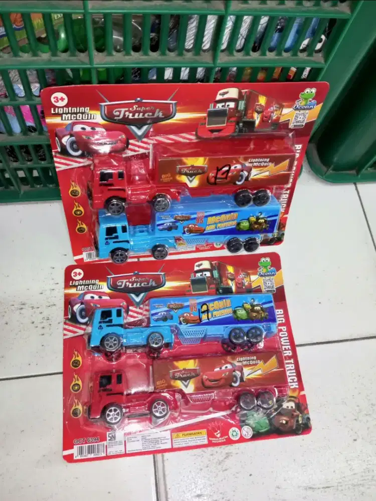 Mainan Anak Mobil McQueen isi 2