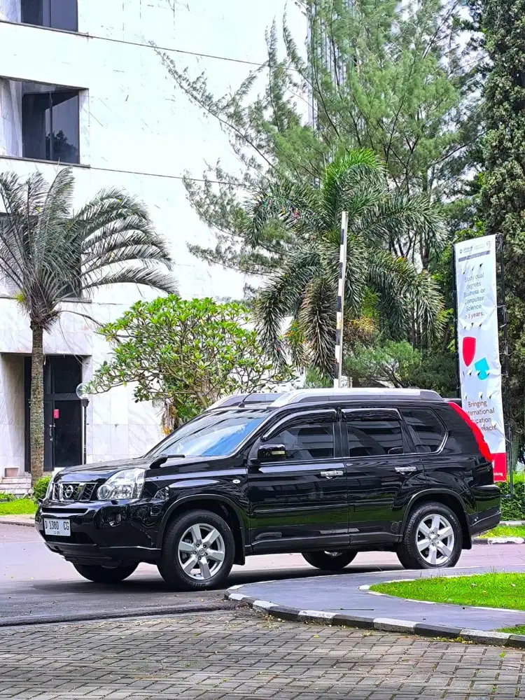 Nissan Xtrail 2.5 XT 2009 antik Xtreamer hitam istimewa bandung