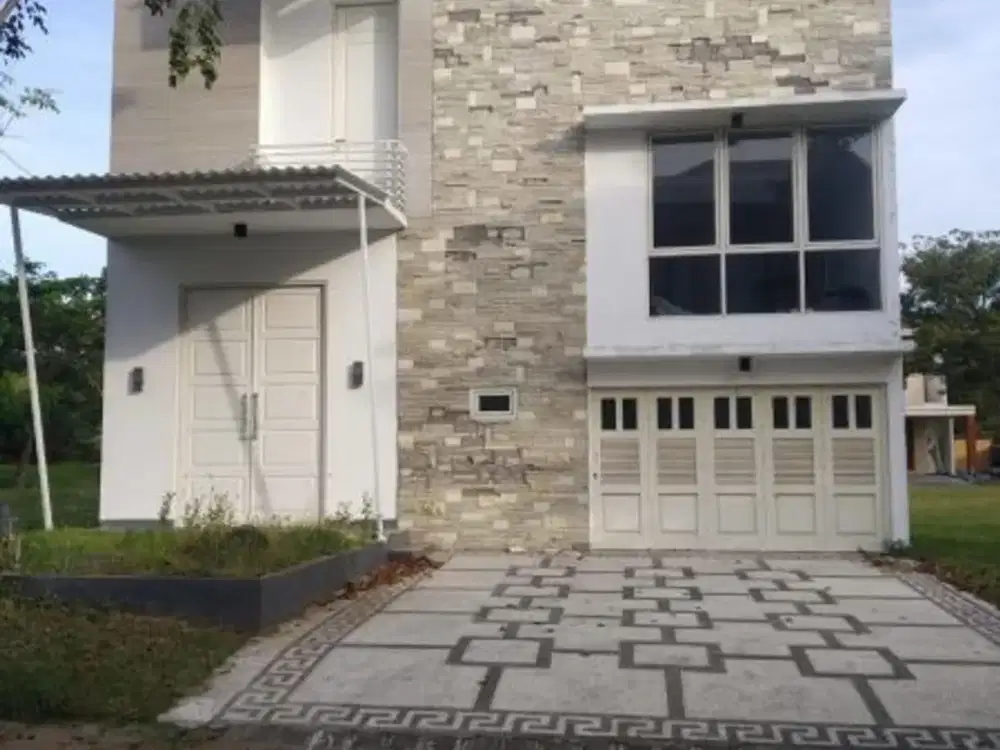 Rumah Casa Tobago Pakuwon city Semi furnish Hadap Selatan