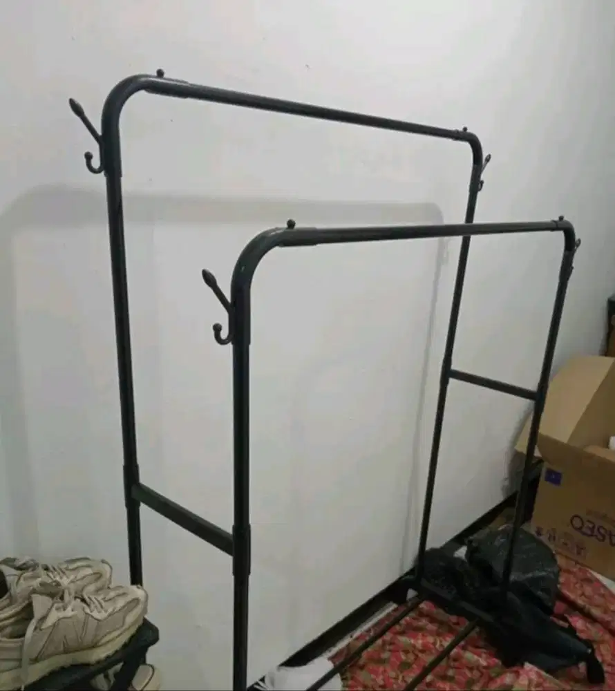 DIJUAL PAKET : GANTUNGAN BAJU, KERANJANG BAJU, EMBER, GALON