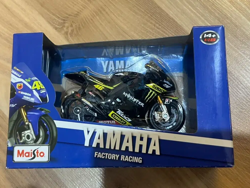 motoran 1:18 46 rossi costom black
