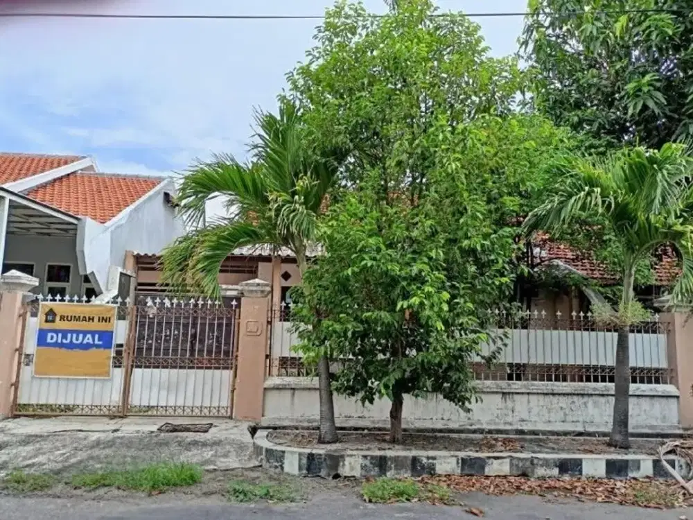 Rumah Rungkut Asri Listrik 2200 watt Strategis