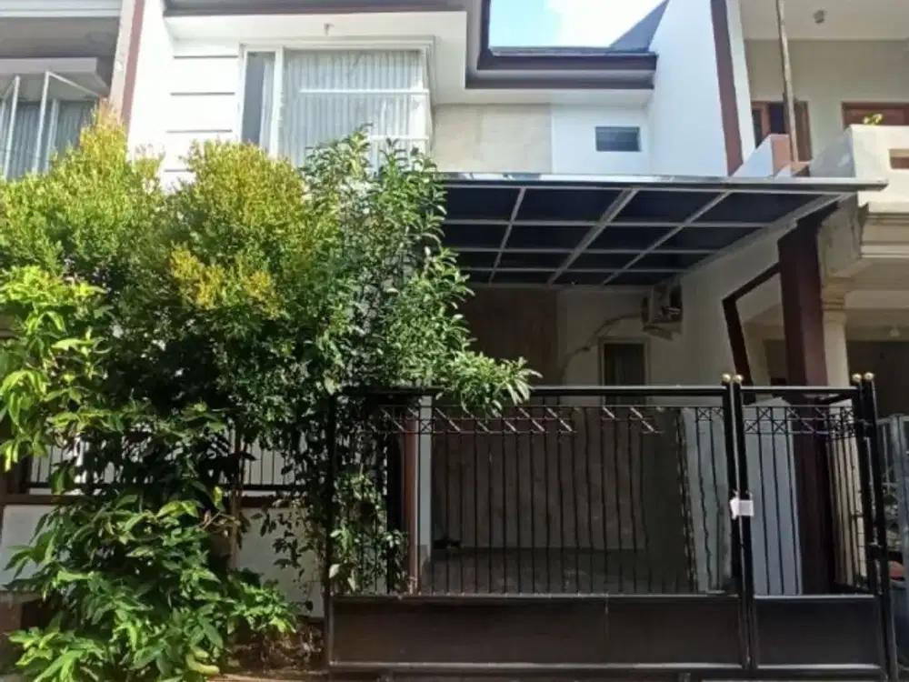 Rumah Puri Asri Pakuwon City FURNISH, Carport 1, Row 2 mobil