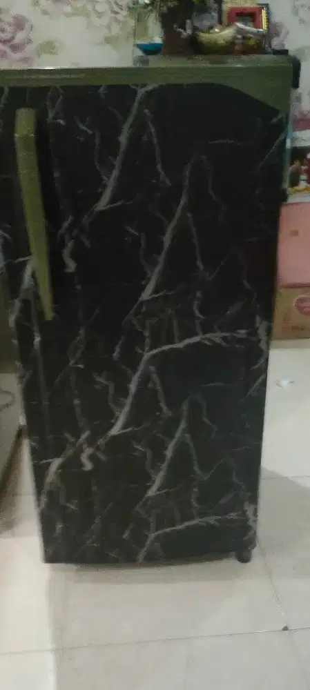 Kulkas 1 pintu toshiba siap pakai
