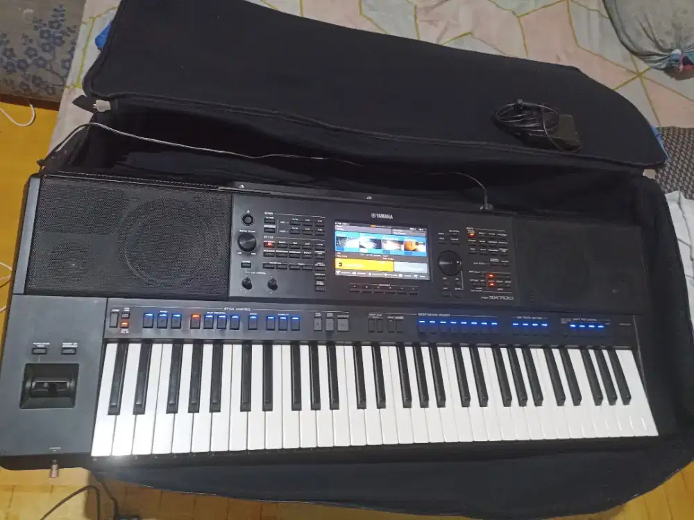Keyboard yamaha sx 700 second