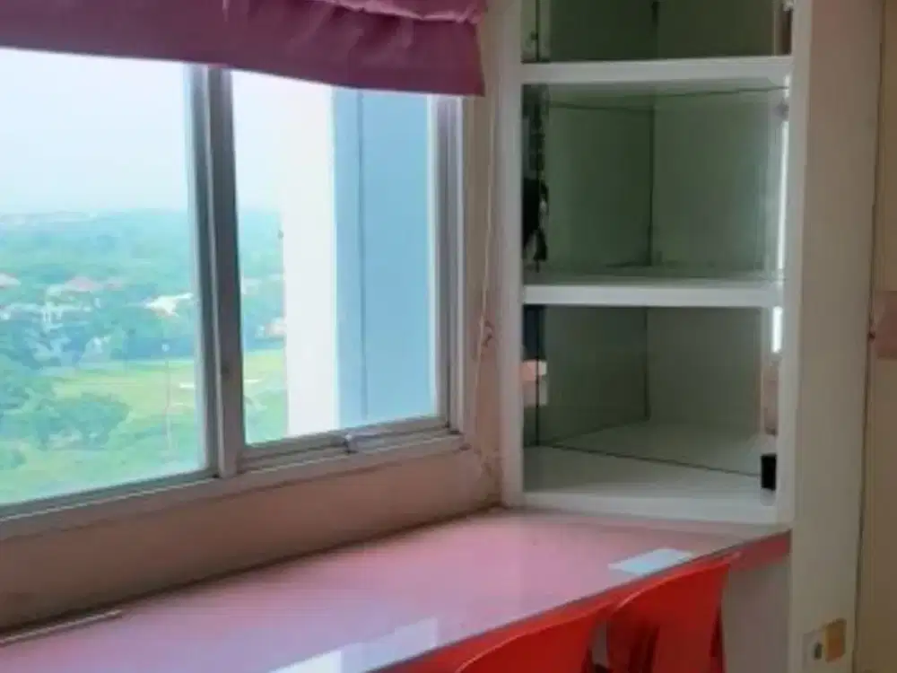 APARTEMENT UC TOWER BERKELEY sedang renov Furnish