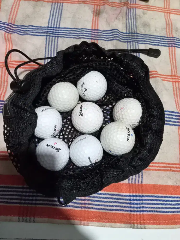 Bola golf ada 8