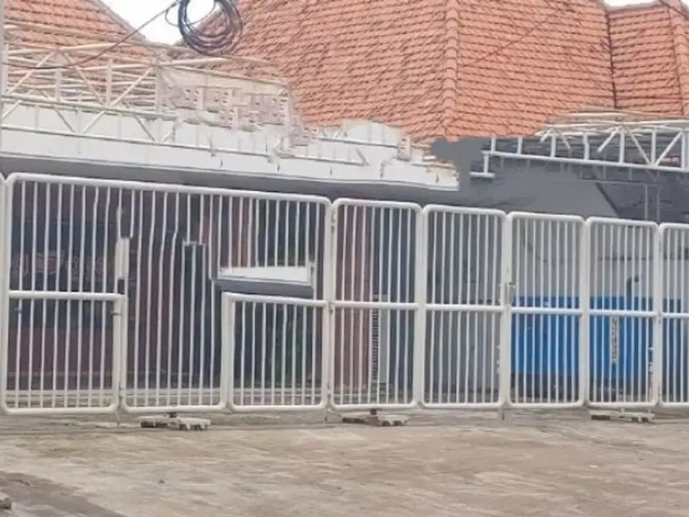 tempat usaha bekas makanan jalan flores strategis