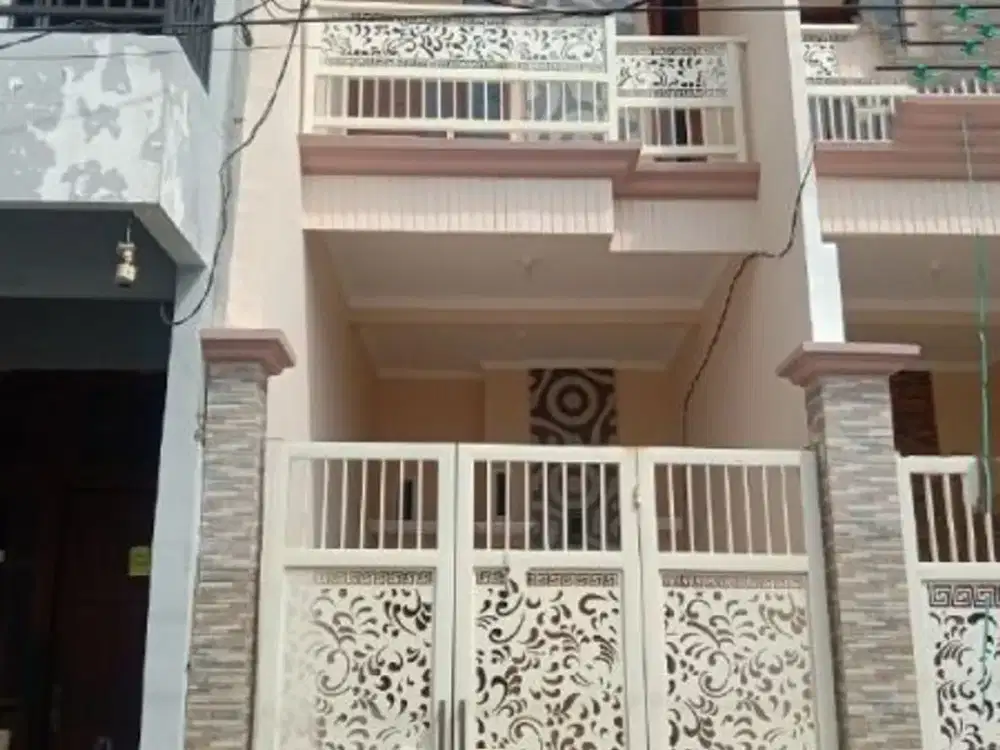 RUMAH 2 LT BARU GRESS LEBAK PERMAI HADAP BARAT STRATEGIS