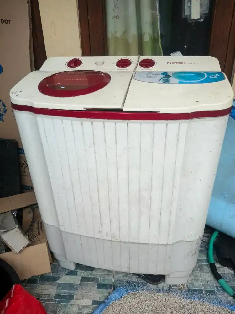 Mesin cuci 2 tabung polytron