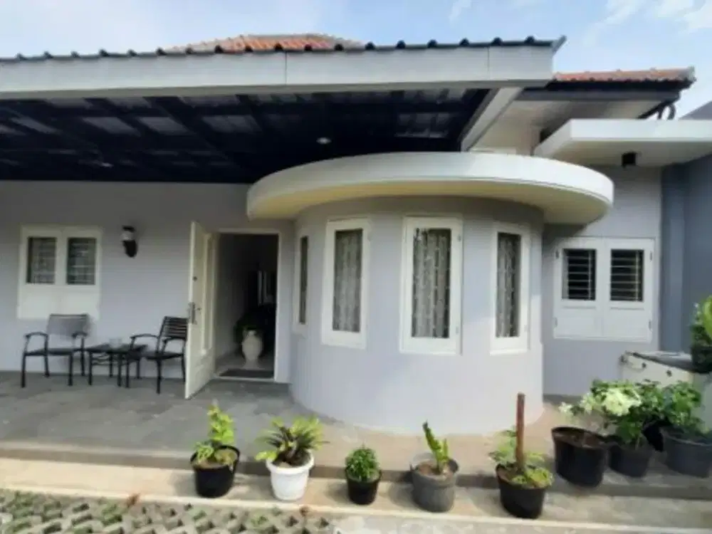 Rumah Jl Komering Hadap utara Strategis