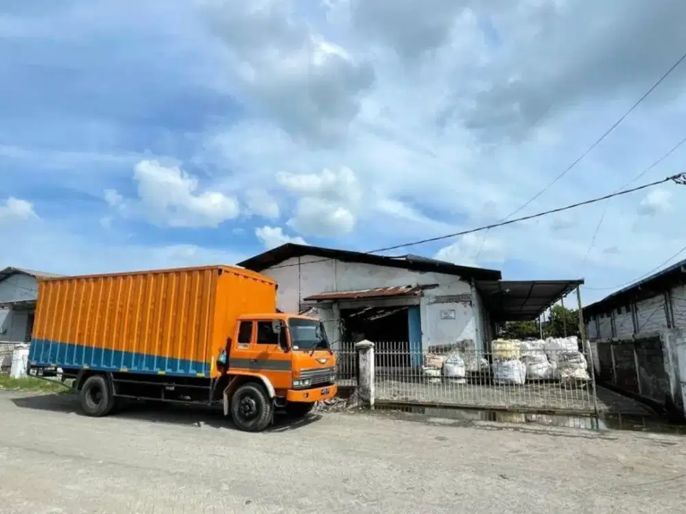 GUDANG DI PERGUDANGAN KALIANAK 51 HADAP SELATAN STRATEGIS