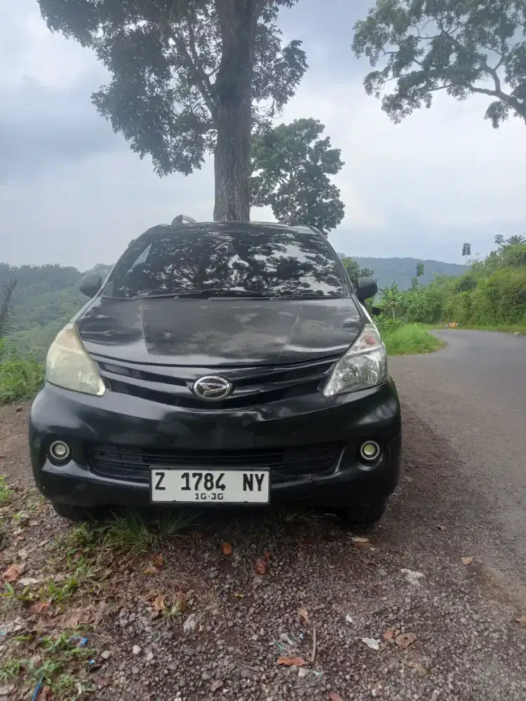 Xenia 1000cc 2013 manual