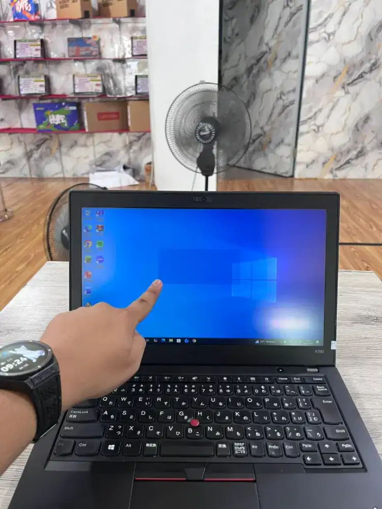 LENOVO THINKPAD X280 TOUCHSCREEN Laptop Kuliah Laptop Kerja