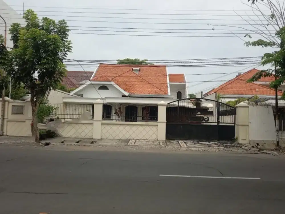 RUMAH NOL JALAN TIDAR DAERAH KEDUNGDORO Hadap timur STRATEGIS