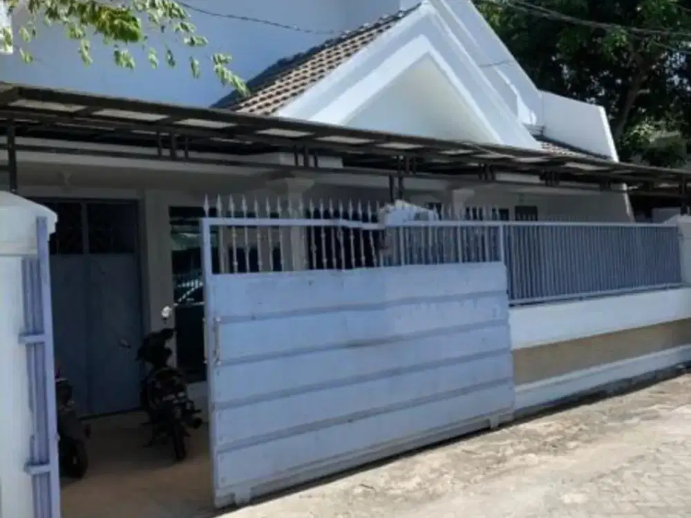 Rumah 1.5 lantai di Lebak Timur Listrik 2200 Strategis