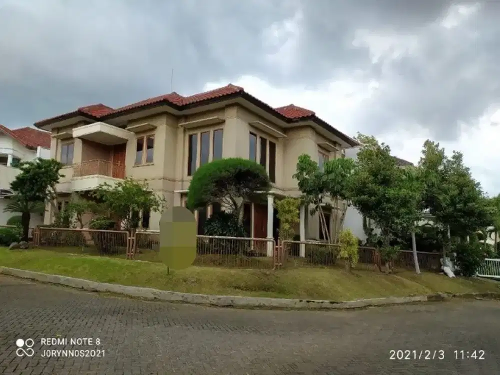 RUMAH 2 LANTAI DHARMAHUSADA REGENCY Hadap Barat-Utara