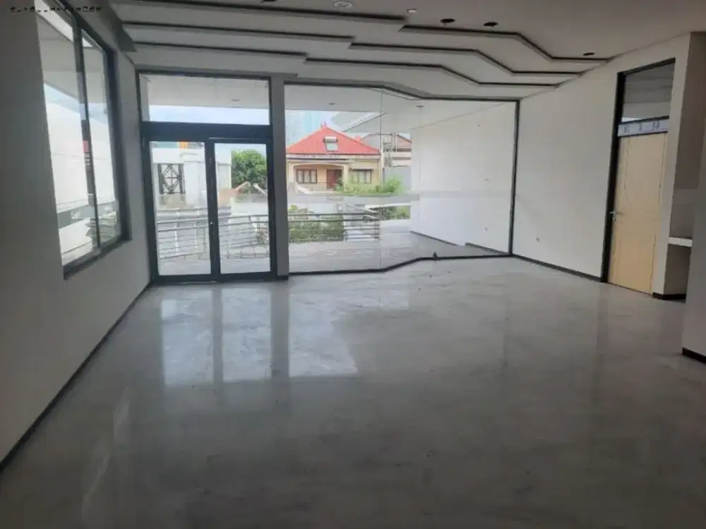 Rumah Jl Embong Kenongo Hdp utara Cocok untk kantor