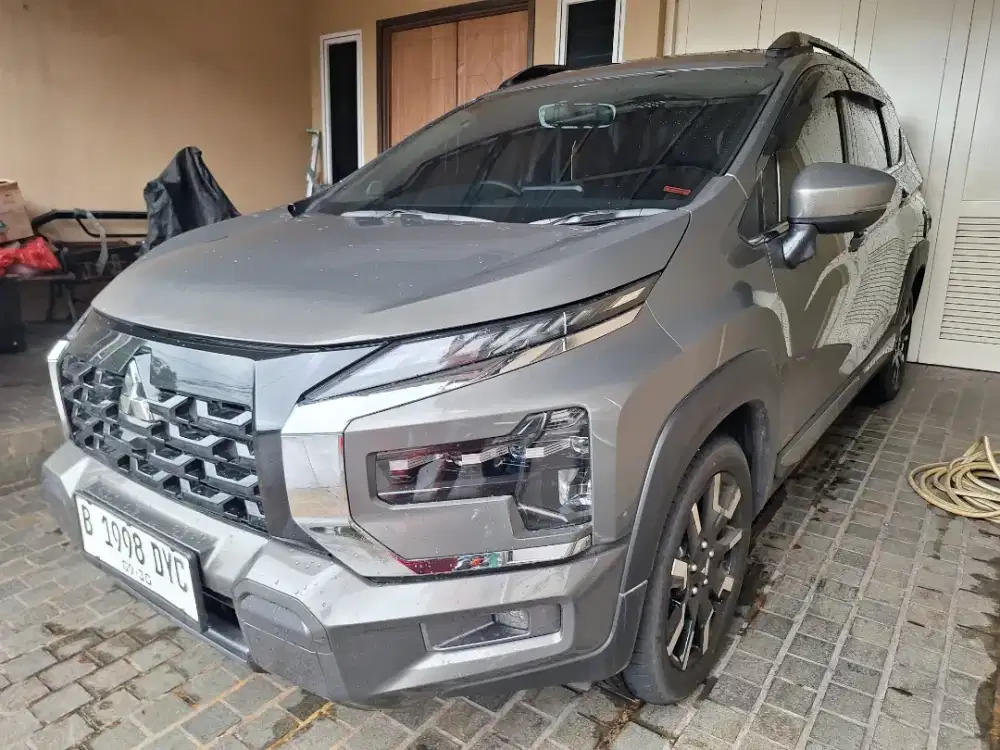 Xpander Cross AT 2025