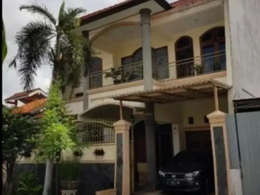 Rumah Tenggilis baru renov Semi furnish