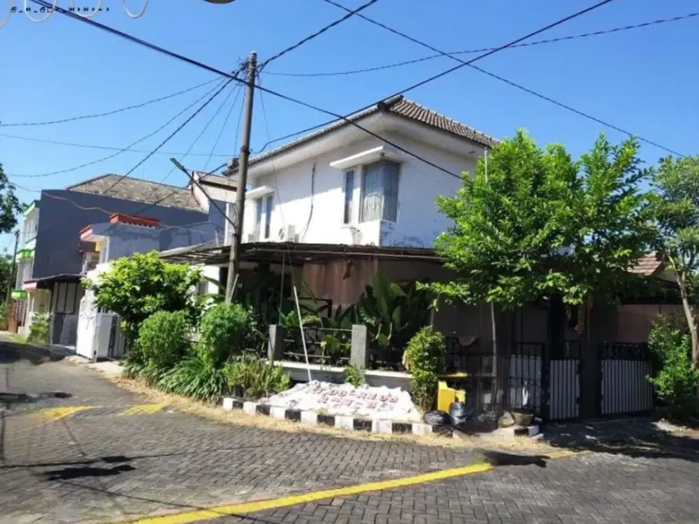 Rumah Rungkut Mapan Barat Hook barat utara, Strategis