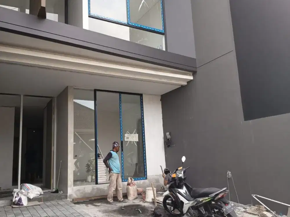 Rumah Manyar Kertoadi dekat Kertajaya Indah, Dharmahusada, Pakuwon City