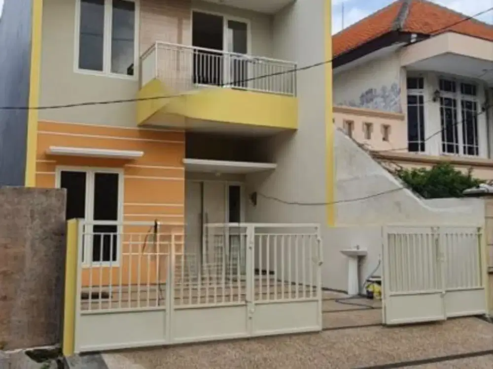 Rumah Raya kutisari indah hadap Barat daya Row 30meter