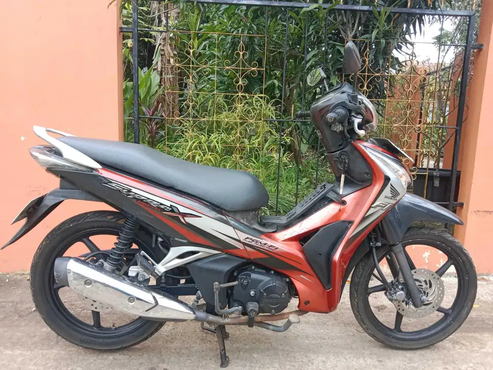 Honda Supra X 125 cw fi th 2012