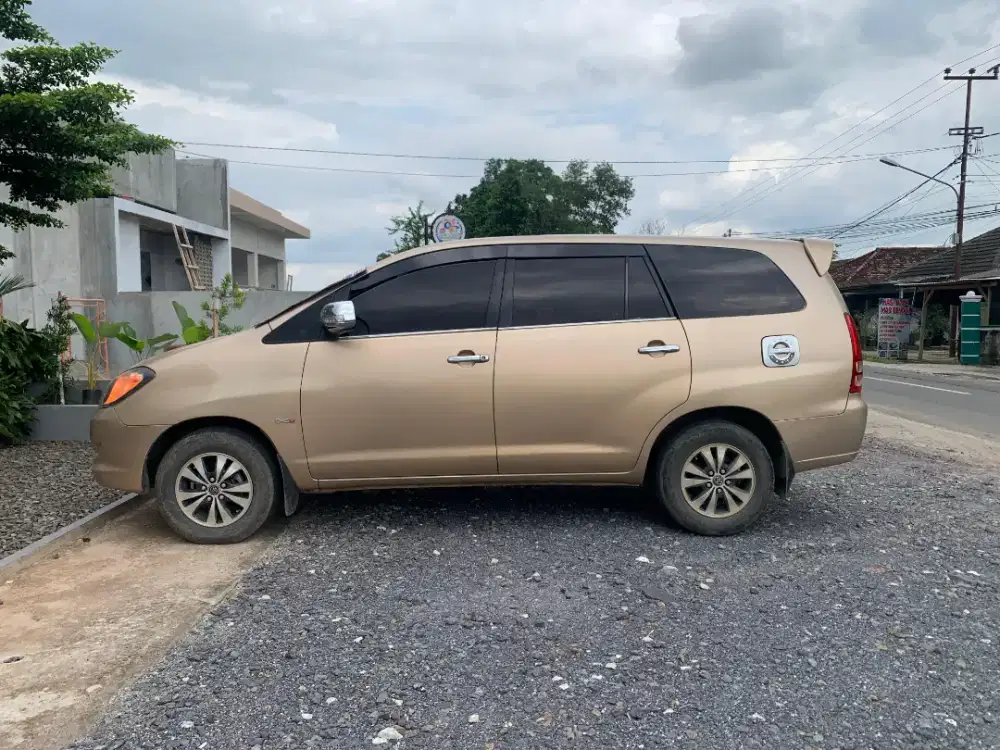 inova diesel 2004  kendaraan pribadi