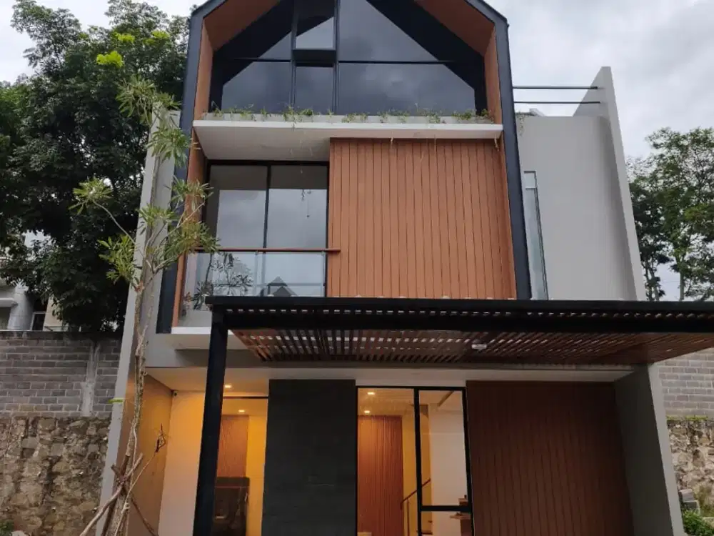 Rumah Premium Riverside Residence Furnished & Smart Home, Dekat PVJ & Tol Pasteur