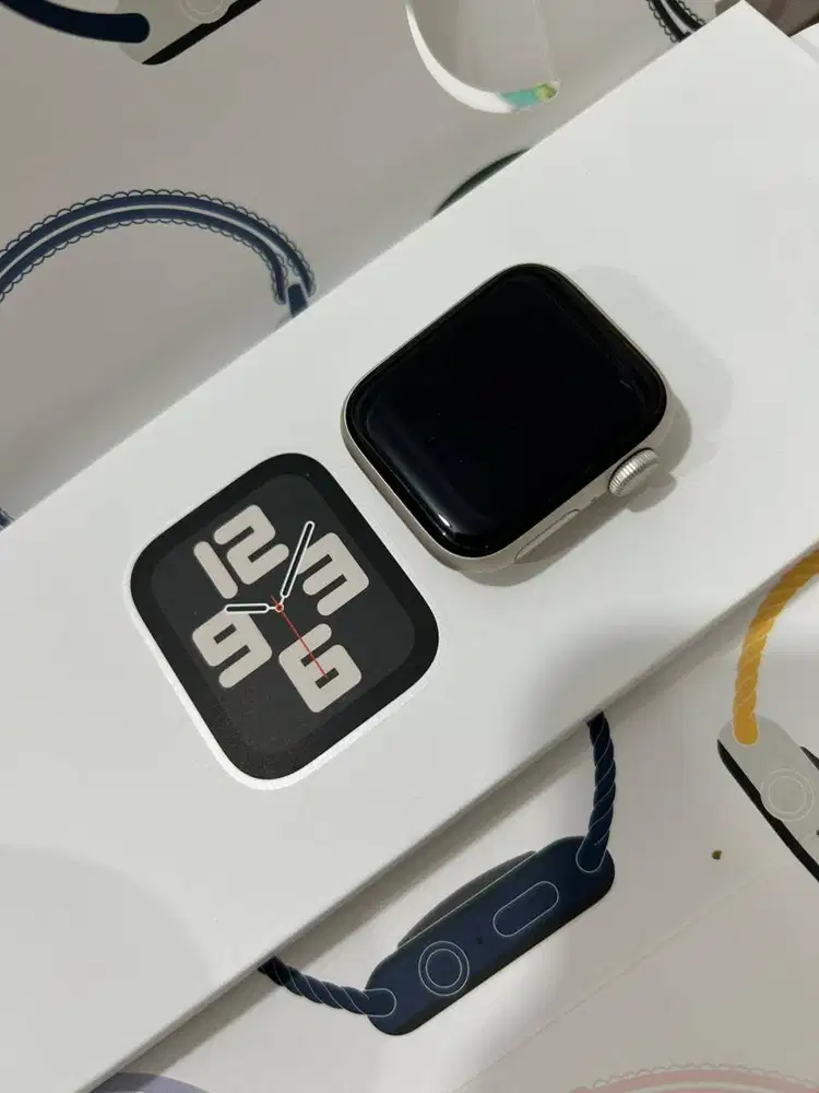 Apple Watch SE 2 (Starlight)