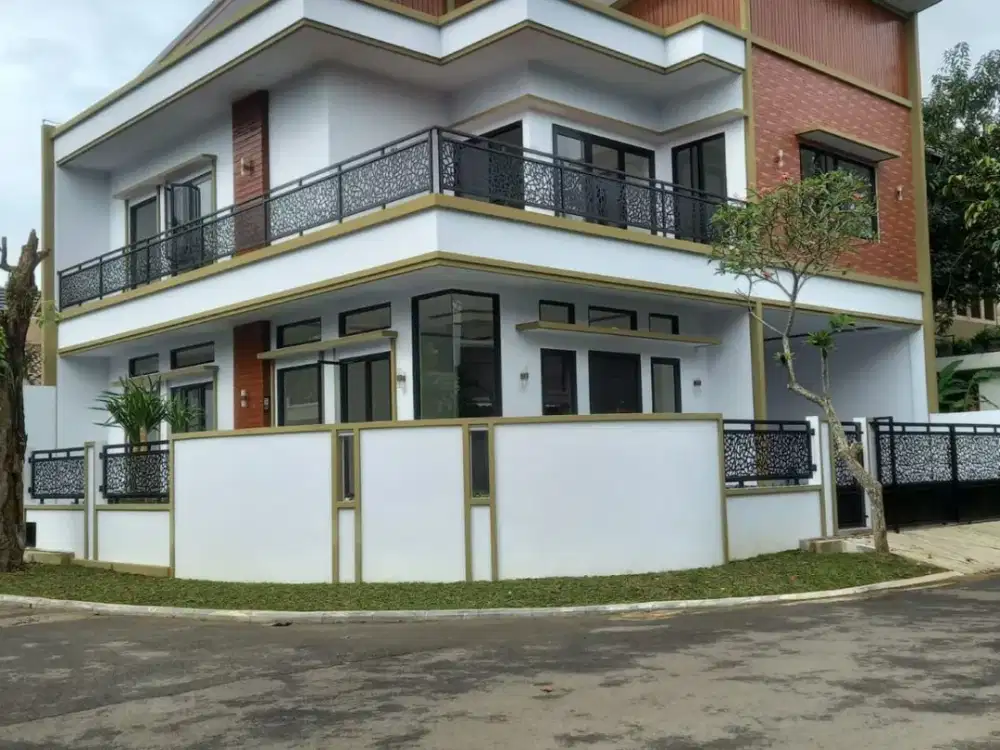 DIJUAL RUMAH DI KENCANA LOKA BSD
