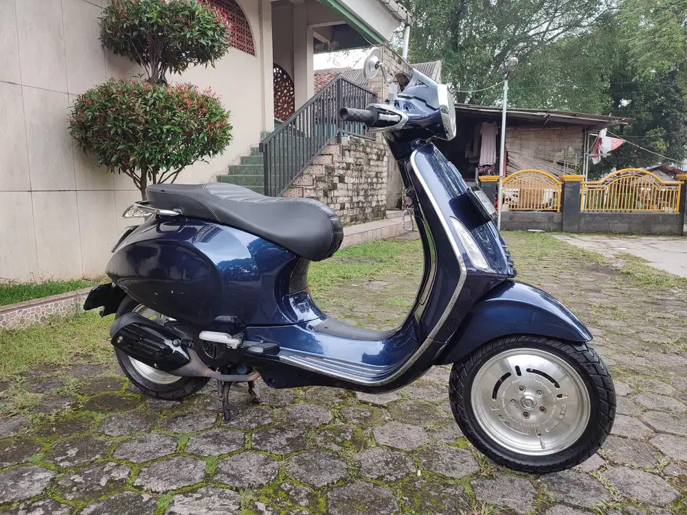 PIAGGIO VESPA PRIMAVERA TAHUN 2015