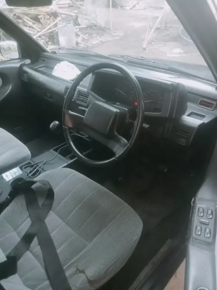 Isuzu Panther Hi Grade 1996