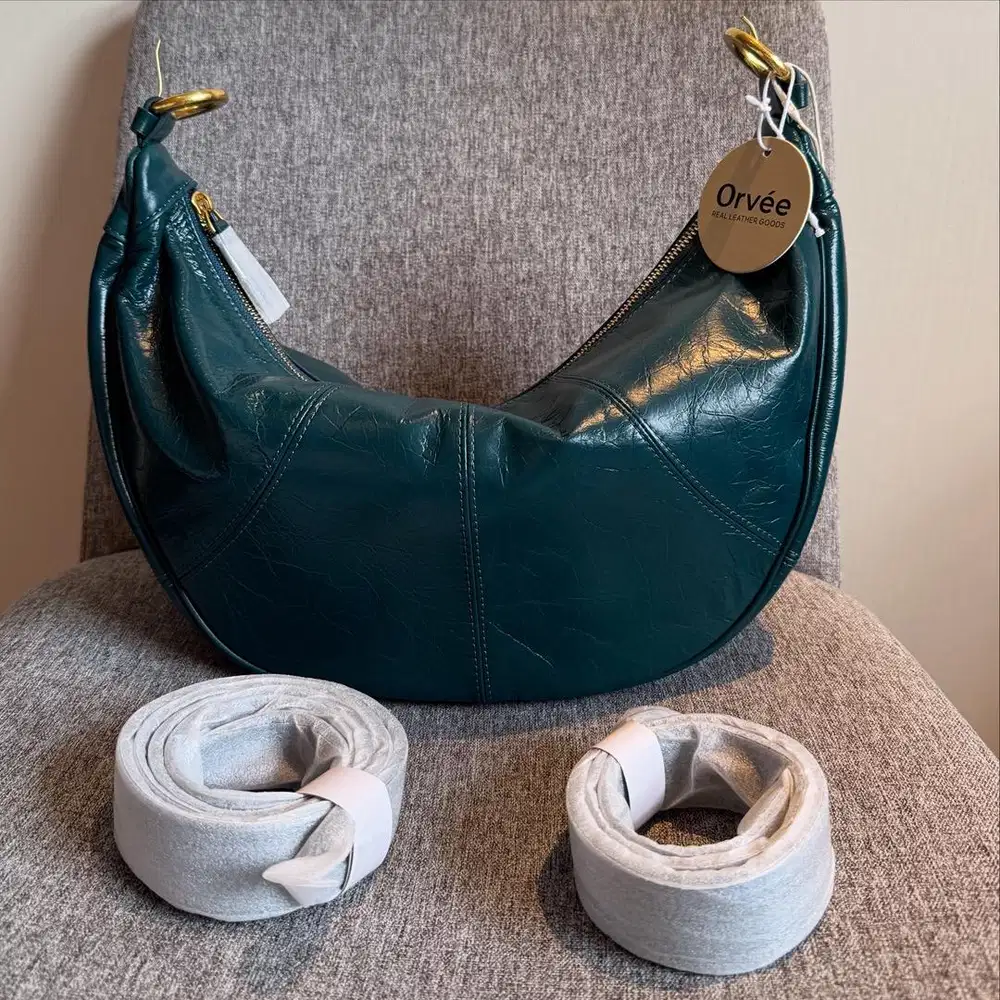 Tas kulit asli no brand / no logo embossed