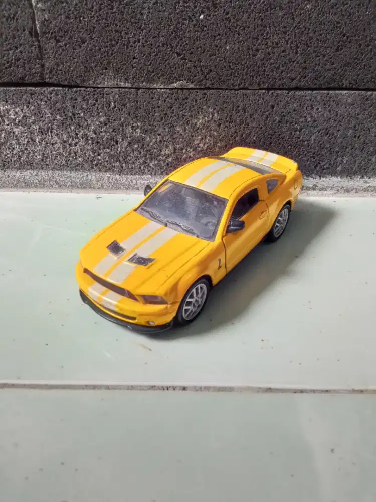 Diecast Kinsmart Shelby GT500