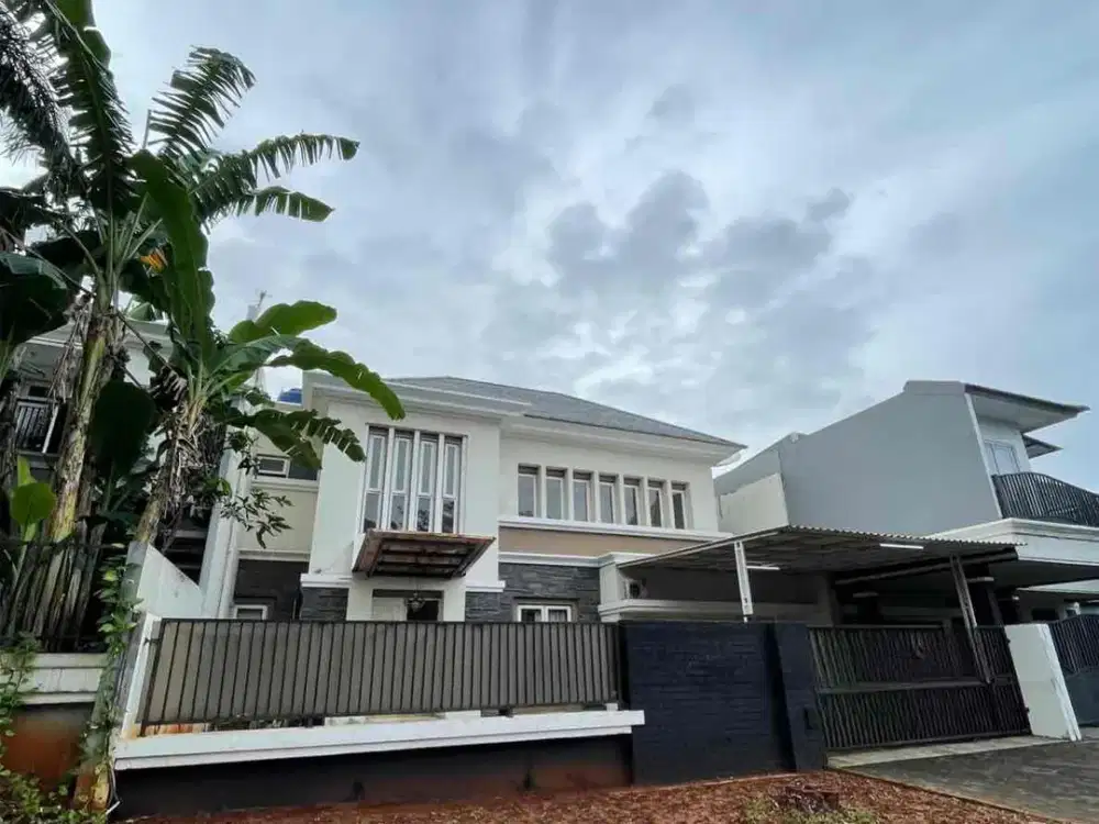 Disewakan rumah luas strategis boulevard Kota Wisata