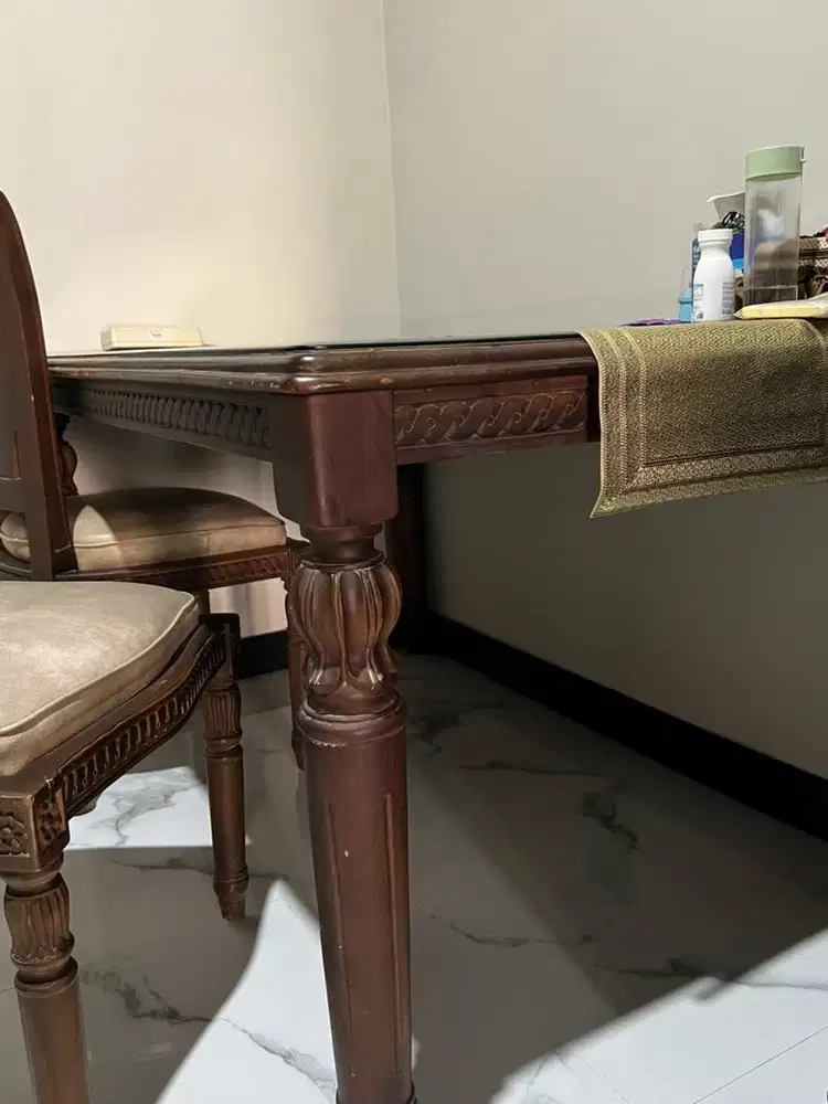 Meja makan jati jepara