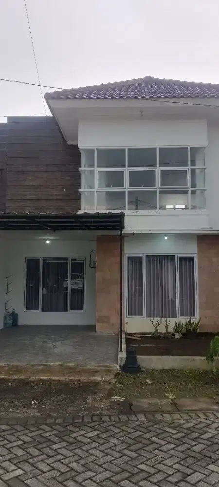 DIJUAL RUMAH SHM