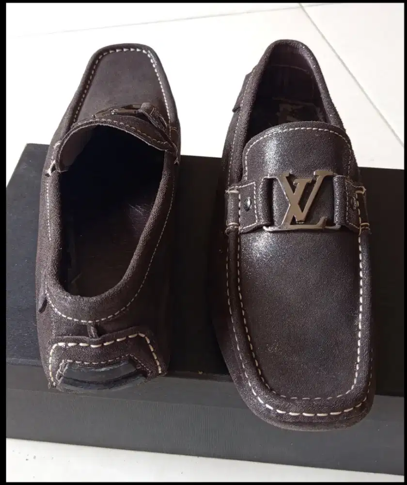 Sepatu pria dewasa  eks  butik ukuran 43-44