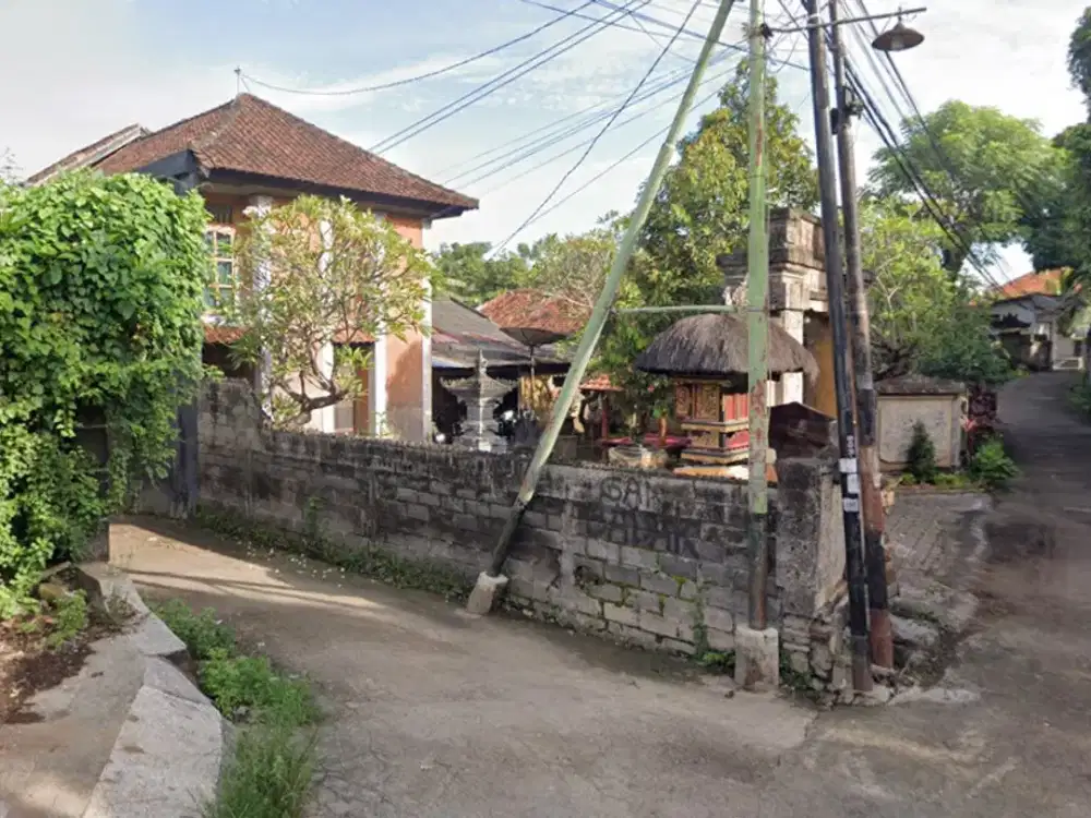 DIJUAL 3 BIDANG TANAH DENGAN TOTAL LUAS 800 m2 BERIKUT BANGUNAN - BULELENG