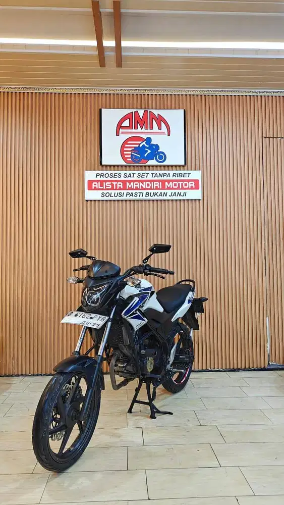 CB 150 TH 2014 BISA CASH/TRADE IN/BAYAR PAKAI CC/PAYLATER