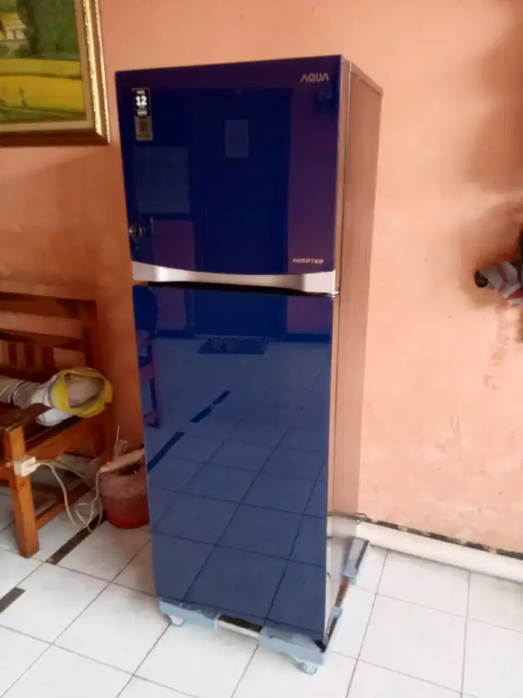 Kulkas 2 pintu Aqua inverter