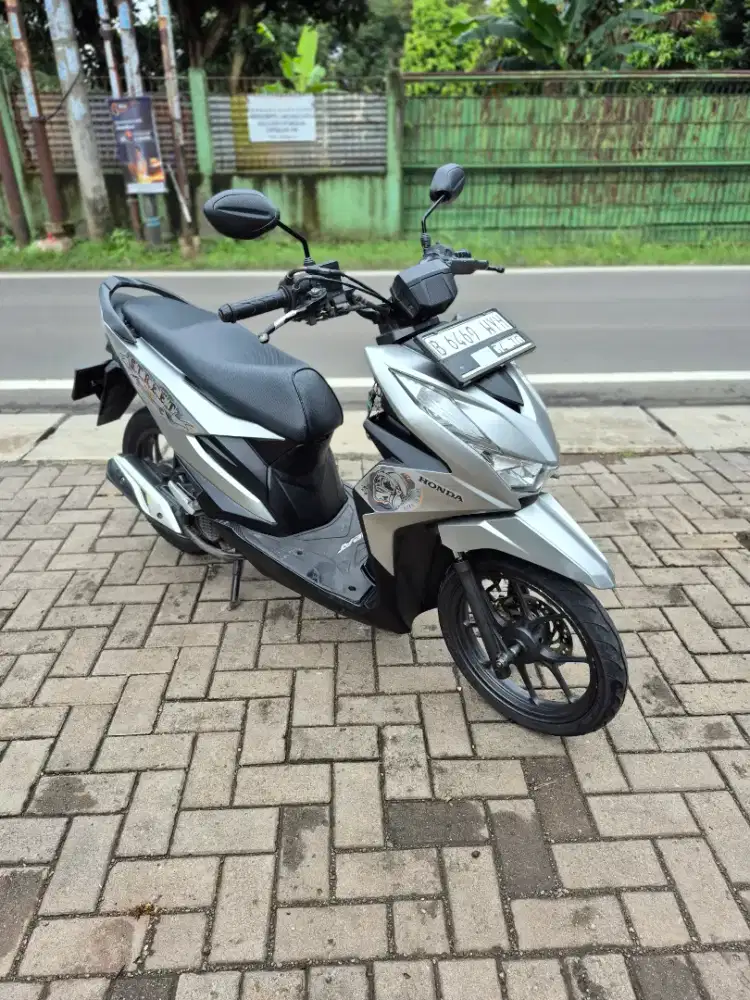 Dijual Honda Beat Street tahun 2020 pajak hidup