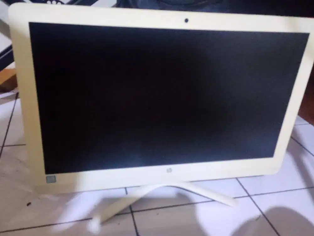 Hp 24g25id Core i5-7200U Nvidia 920MX  Minus